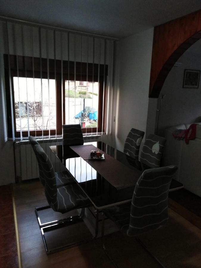Apartman Petra & Tena สลูน ภายนอก รูปภาพ